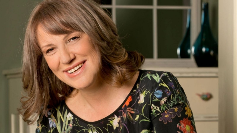 Психиатърът Цветеслава Гълъбова иронизира остро политиците ни като ги нарече