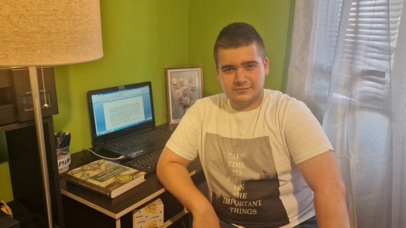 Никола Павлов ученик в 9 клас в СУ Димитър Маринов
