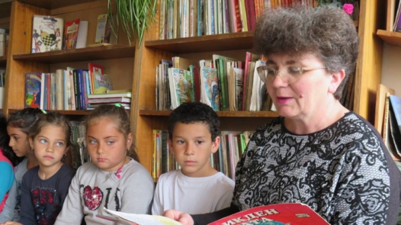 Читалищната библиотека в Мездра спечели проект за книги във Втората