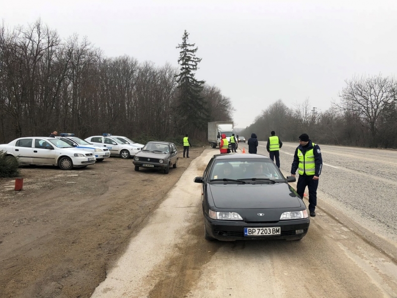 Полицията е пресякла 25 пътни нарушения за ден във Врачанско