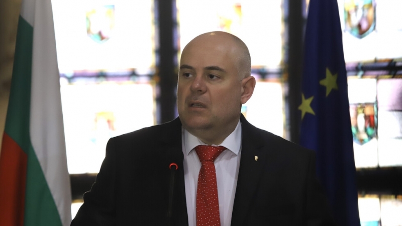 Няма да се уморя да повтарям че работата ми е