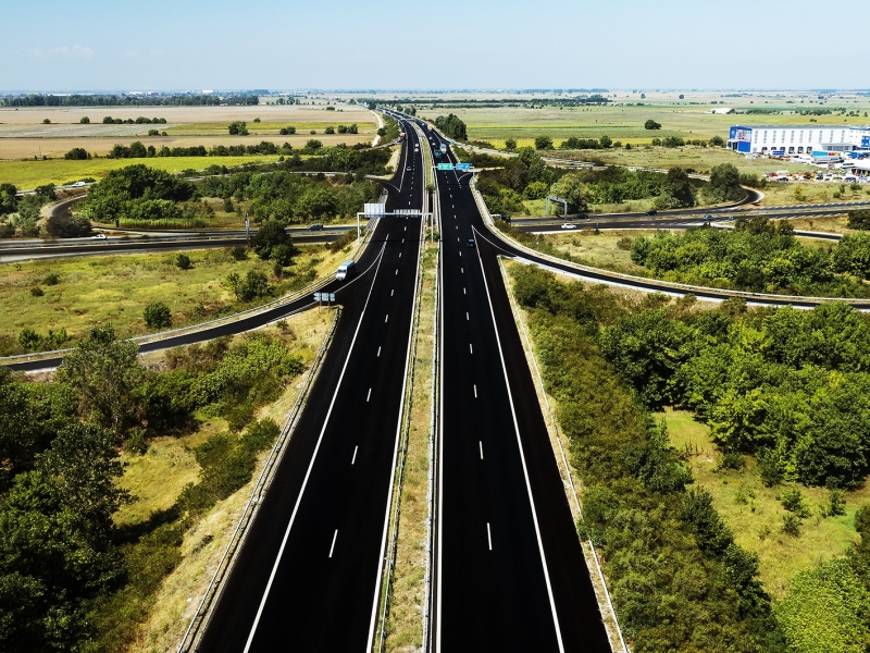 ОГРАНИЧЕНИЯ ЗА ТОВАРНИ АВТОМОБИЛИ Забранява се движението на моторни превозни