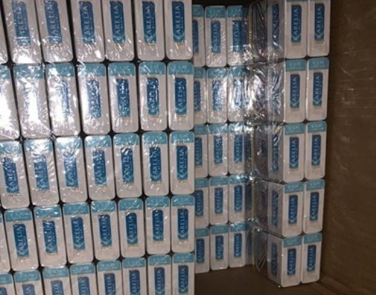 Полицаи хванаха пловдивчанин с 54 стека нелегални цигари съобщиха от