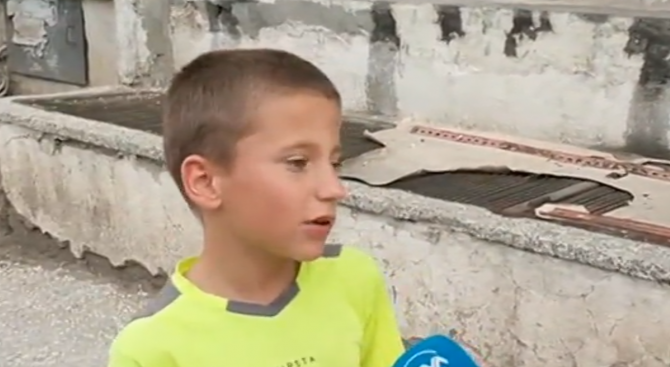 12 годишният Александър Вълчев твърди че е убил ударен от полицейски