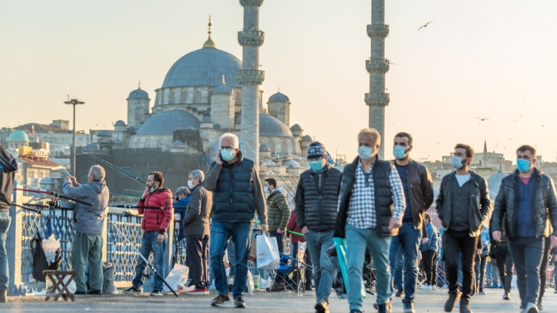 Лицата, глобени в Турция за неспазване на правилата по време
