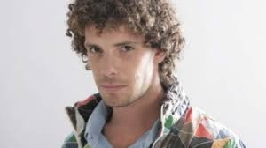 Повдигнаха обвинение на младия актьор Явор Бахаров Той е бил