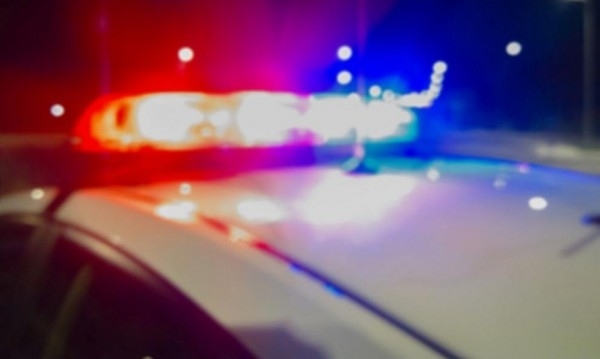 Нападател с нож рани седем души в Париж съобщиха френските