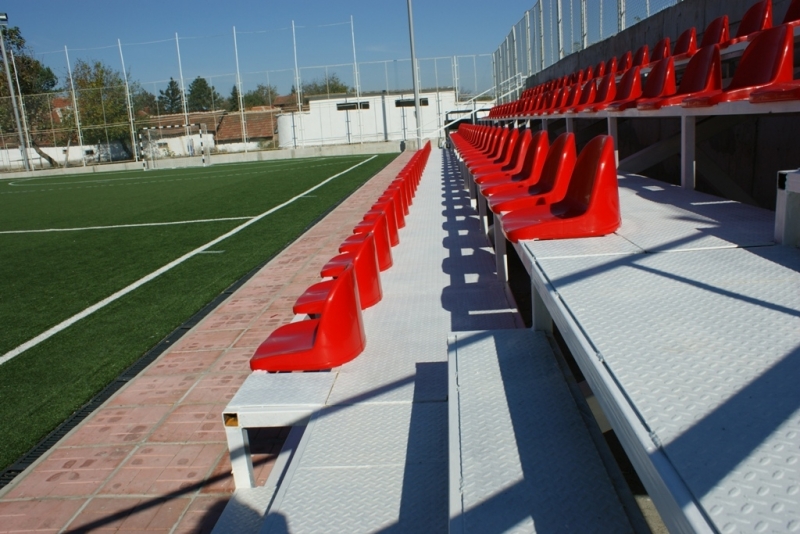 Неопитна крадла е отнела мобилен телефон от игрище в Козлодуй