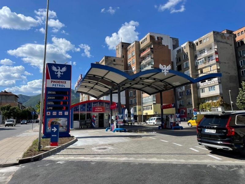 Във Враца отвори врати новото бижу на верига бензиностанции Феникс
