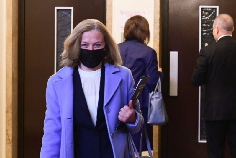 Министър Надежда Йорданова има покана за явяване в дирекцията на