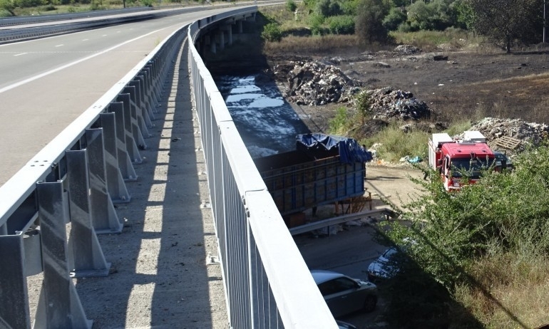 Пътната агенция ще разчиства сметища и складове под мостовете До
