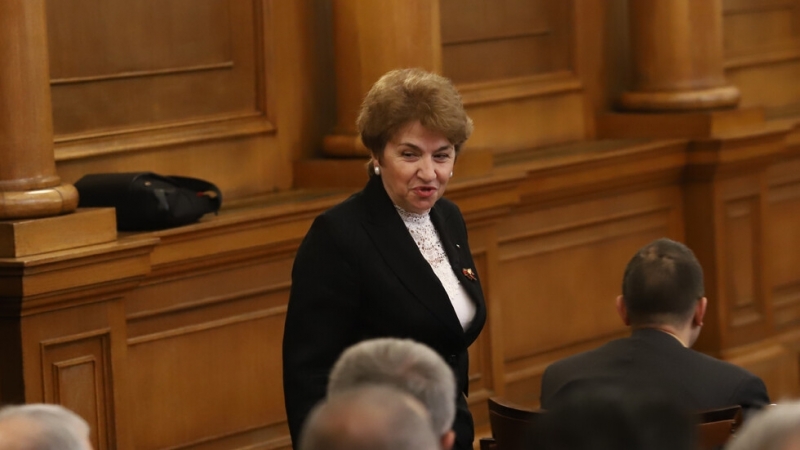 Президентът Румен Радев освободи Меглена Иванова Плугчиева-Александрова от длъжността извънреден