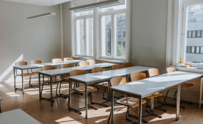 20 април денят след парламентарните избори ще бъде присъствен но