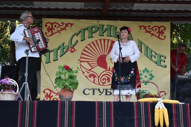 „Пъстрина пее” събира самодейци от 3 области в монтанското село Стубел