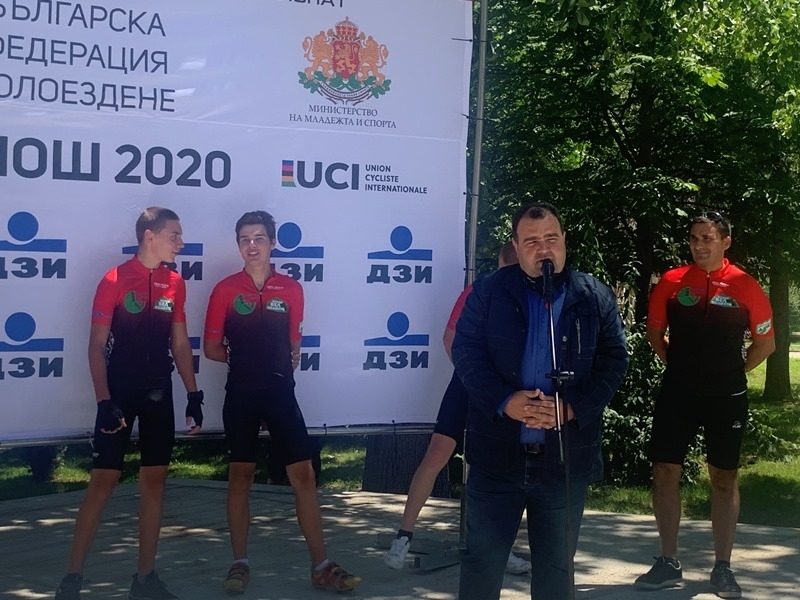 Във Враца откриха държавния шампионат по шосейно колоездене /снимки/