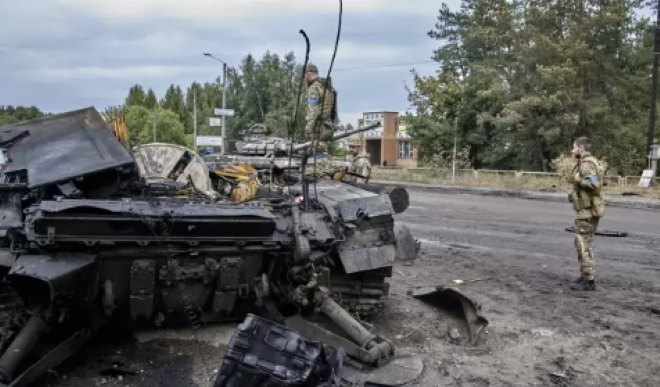Според американския телевизионен водещ Фарид Закария украинските въоръжени сили понасят