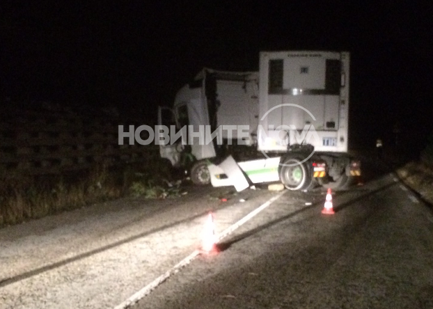 Турски ТИР катастрофира и затвори затвори Прохода на Републиката съобщи