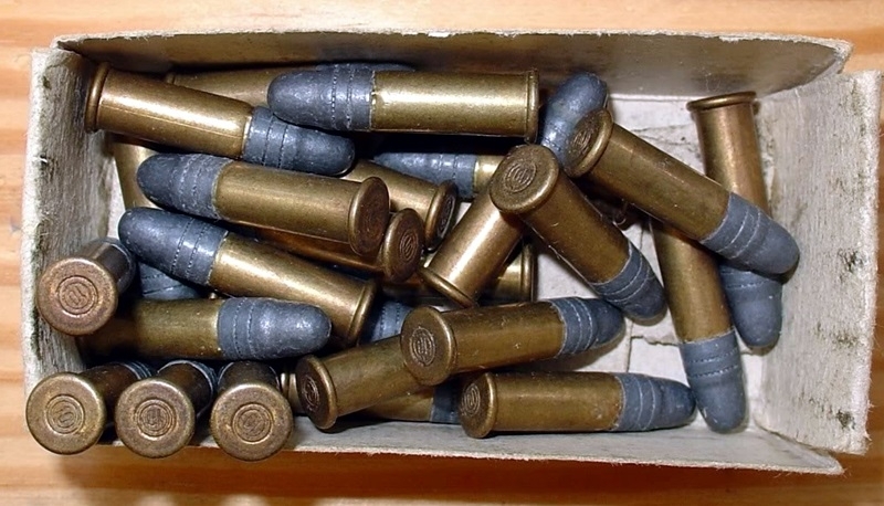 Полицаи иззеха нелегални боеприпаси от дома на мъж във Врачанско