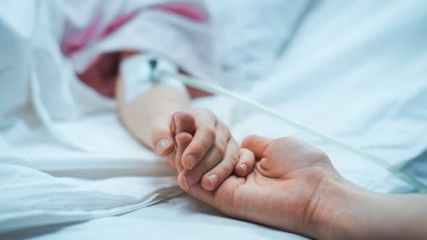 Лекари се борят за живота на 10-годишното дете, ударено от кола в София. Инцидентът е станал около 19 часа