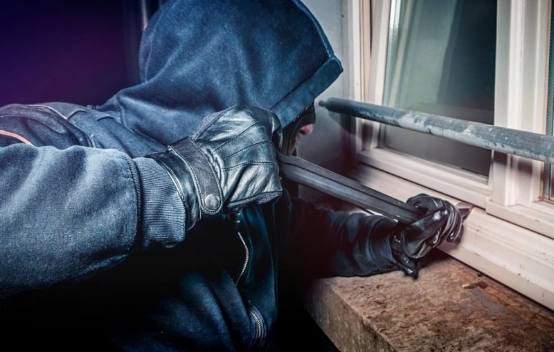 Млад мъж е обрал къщата на съселянин във Врачанско съобщиха