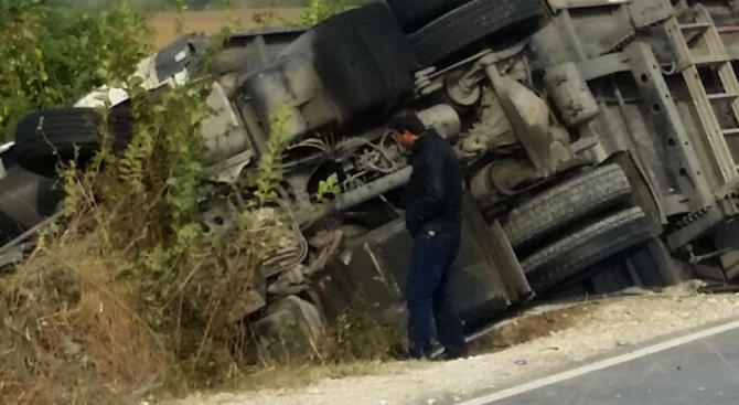 Временно е ограничено движението по главен пътя Е 79 между Видин Монтана