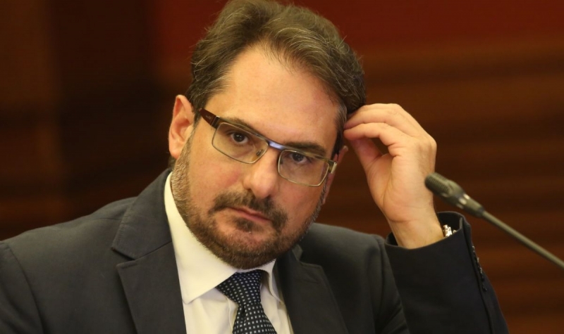 Според Даниел Смилов политолог и експерт по конституционно право