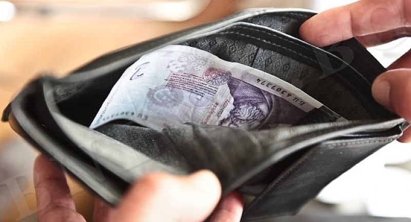 Само 11 3 от населението в страната има доходи над 740