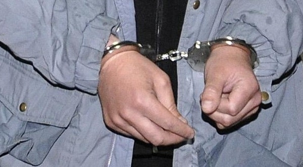 Северноирландската полиция освободи снощи двамата младежи, задържани в рамките на