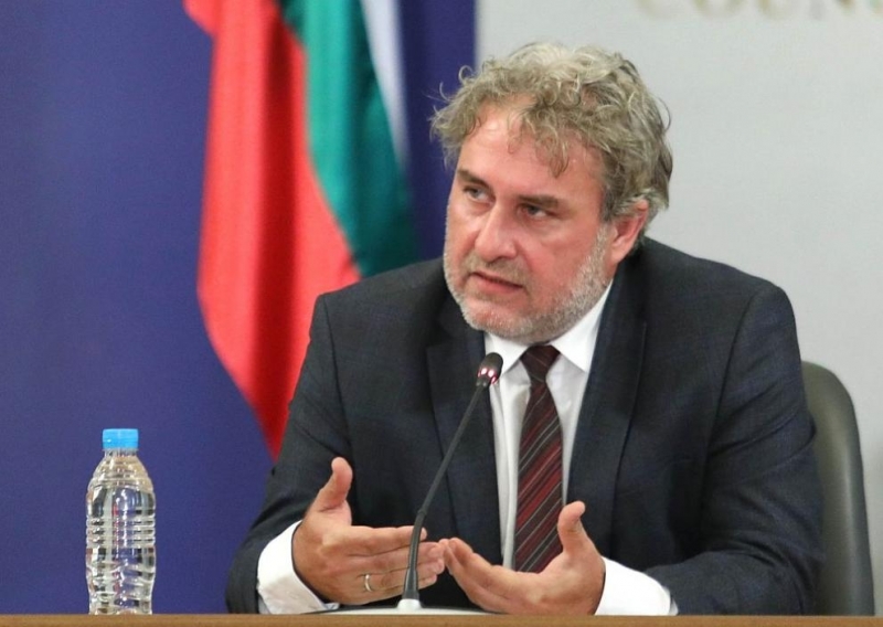 Прокуратурата ще проверява министъра на културата Боил Банов за нарушение