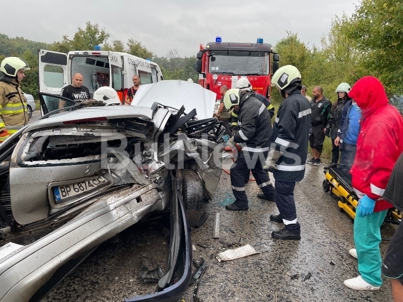 От полицията във Враца излязоха с подробности за кървавата катастрофа