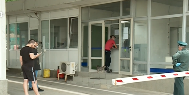 От 12 часа тази нощ Гърция спря целия трафик на