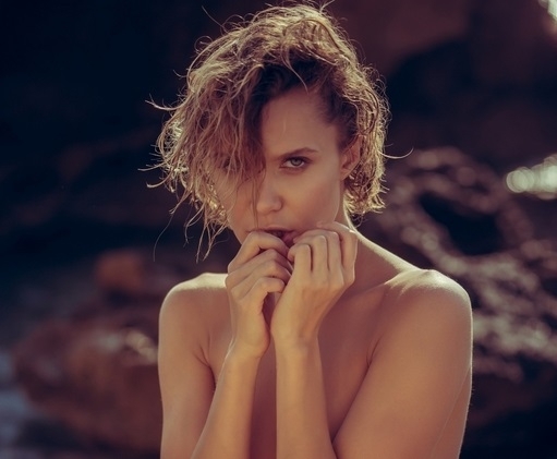 Чуча посреща изгрева с дъх на морските вълни Руската прелест