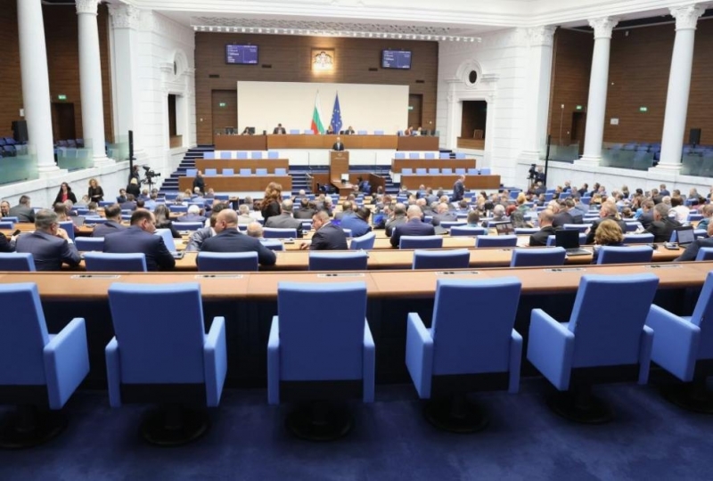 На второ четене: Парламентът одобри вдигането на тавана на дълга с до 3.8 млрд. евро