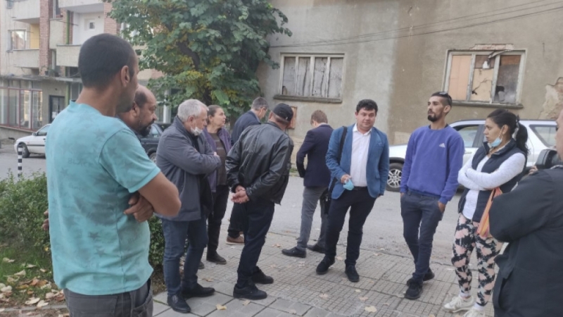 Жители на великотърновско село се вдигнаха на протест заради учители, блудствали с деца