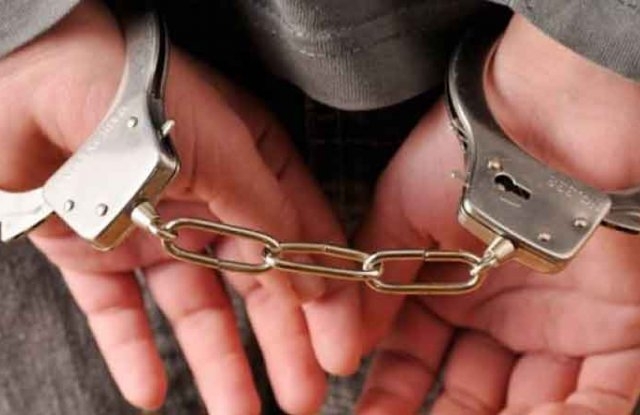 Полицията в италианския град Чекина е по петите на 84