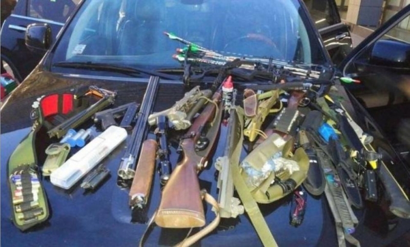 Турските сили за сигурност са иззели вчера арсенал от незаконно