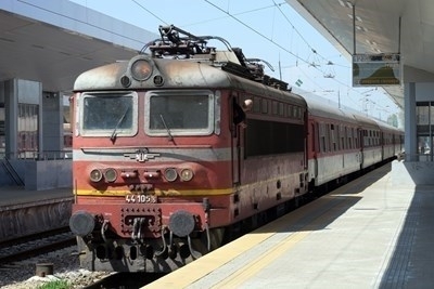 Заради смяната на времето влаковете които пътуват през нощта на