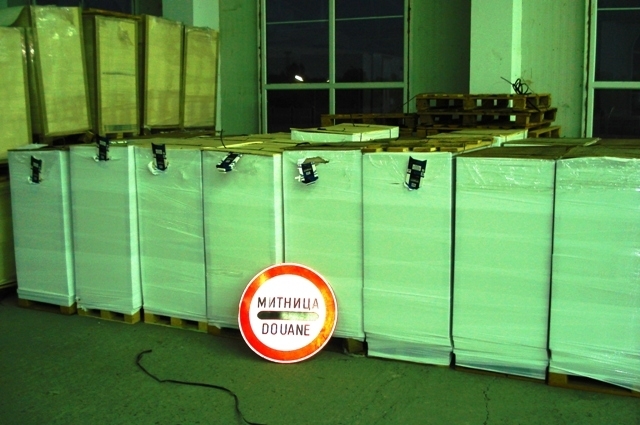 Мобилен екип на Митница Лом работещ в района на ГКПП