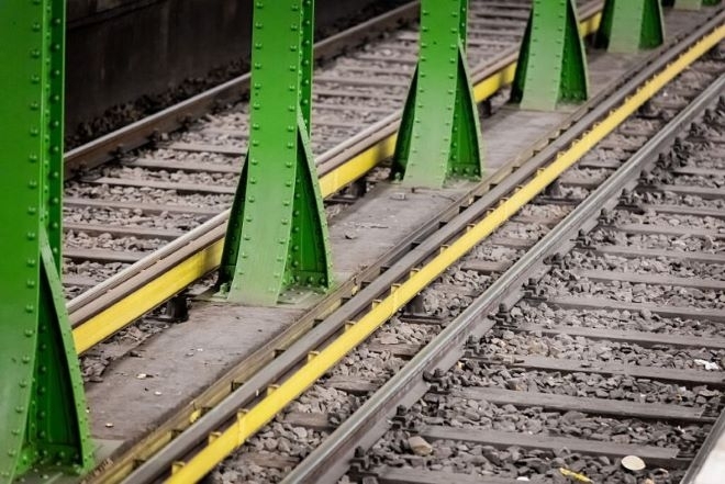 Младеж загина от токов удар на метростанция в Берлин след