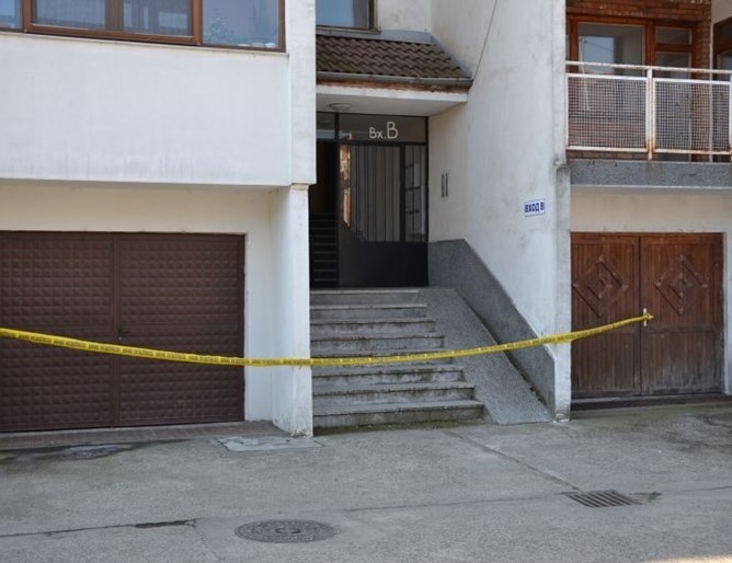 22 годишен студент уби с нож майка си в жилището им
