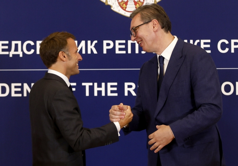 Сърбия купува 12 нови френски изтребителя Рафал в сделка на