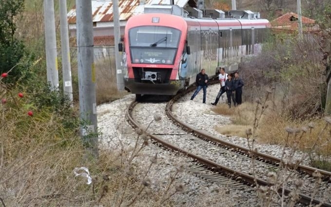 Агресивен пътник oт Враца е бил свален принудително от бърз