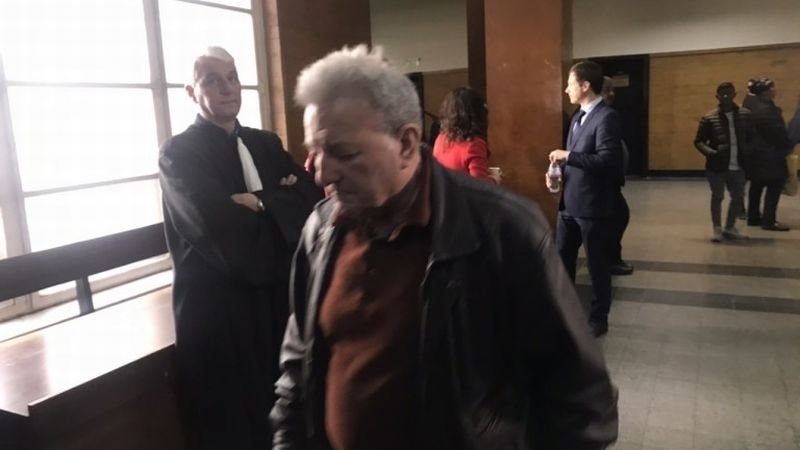 Осъдиха на 4 години затвор учителя-педофил, блудствал с 12 малолетни деца