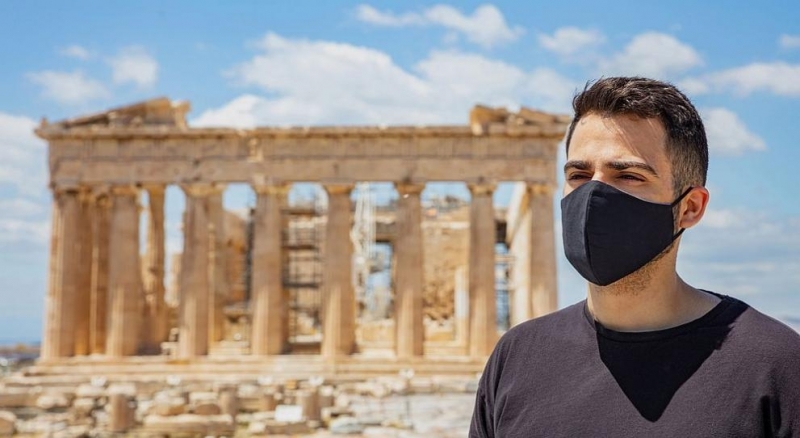 Гръцките здравни експерти може да върнат правилото за носене на