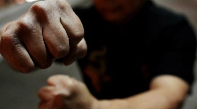 Бандит нападна и преби с метална тръба мъж в монтанско