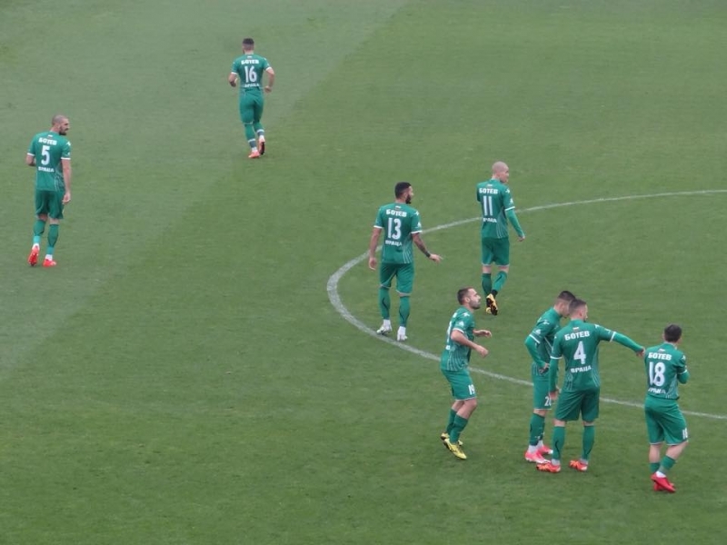 Футболистите на врачанския Ботев се събират днес за тренировка след