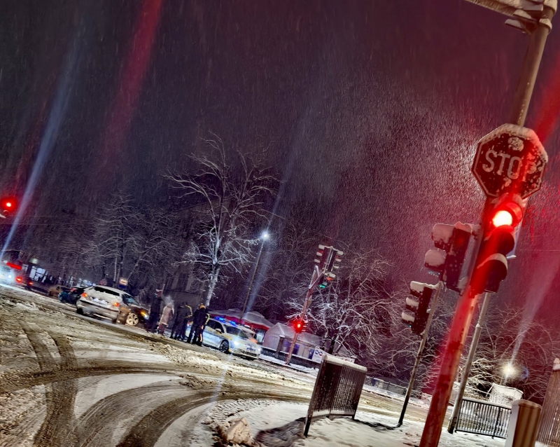 Катастрофа е станала на кръстовището за МБАЛ Стамен Илиев в