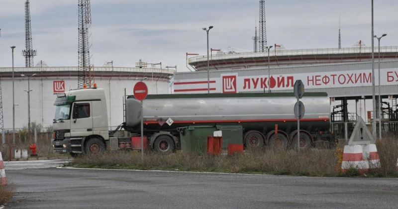 Лондон разреши плащания на „Нефтохим“ и бензиностанциите до февруари 2026 г.