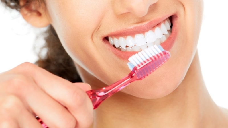 Австралийският стоматолог Елизабет Милфорд назова основните грешки, които хората правят,