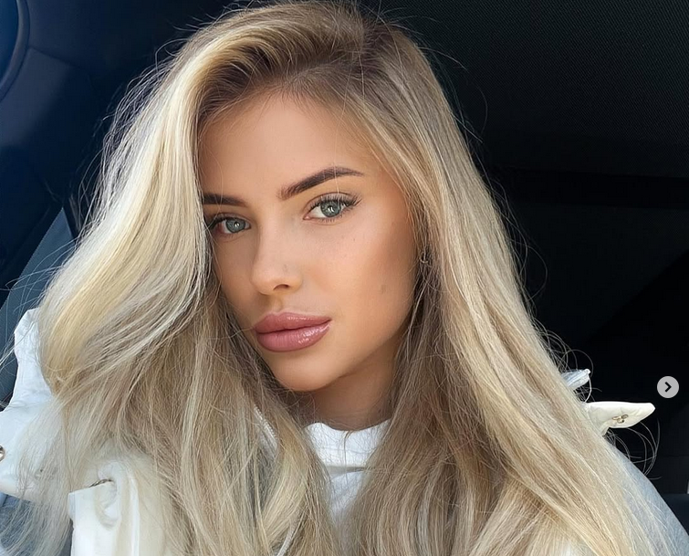 Красивата пиарка на Шахтьор Донецк Дария Савина отново предизвика фурор